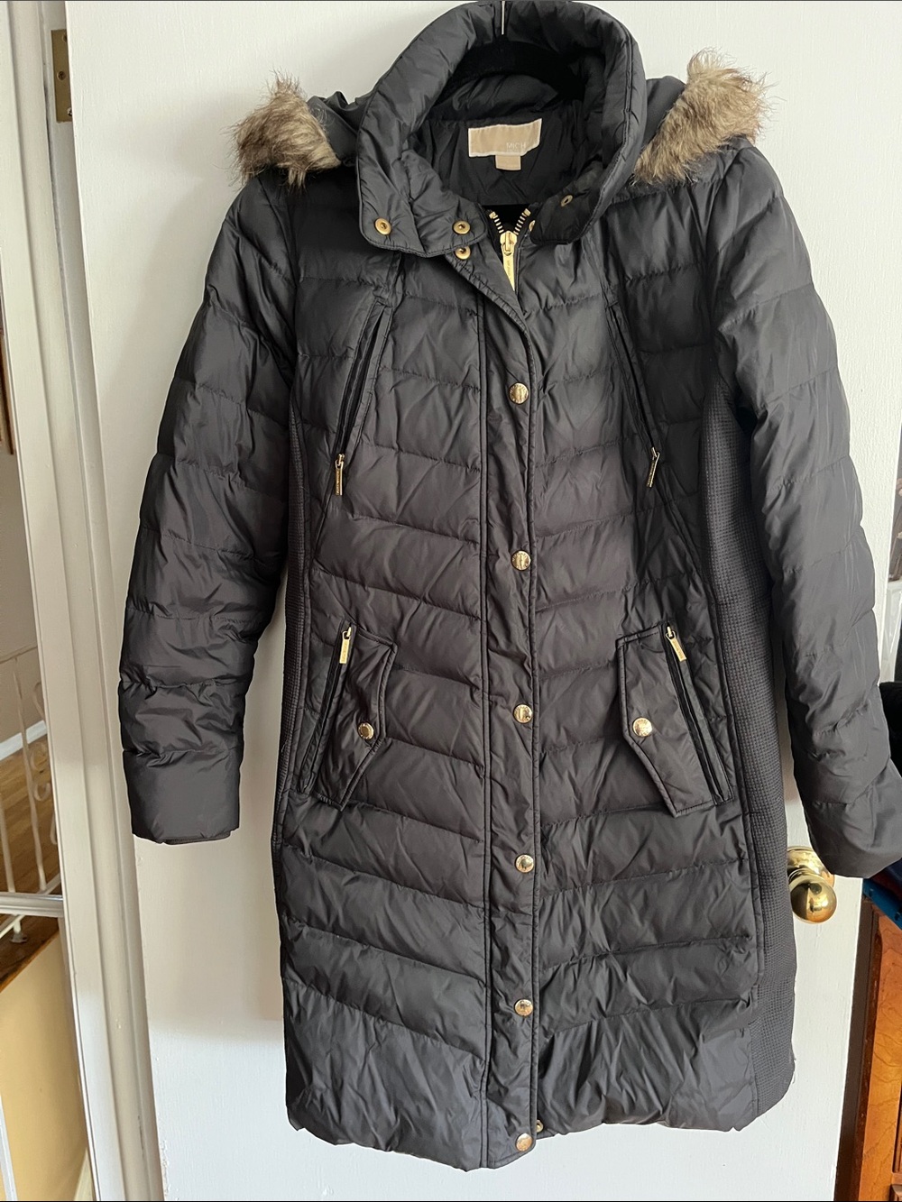Michael Kors Black Quilted Hooded Puffer Coat with Faux Fur Hood Trim